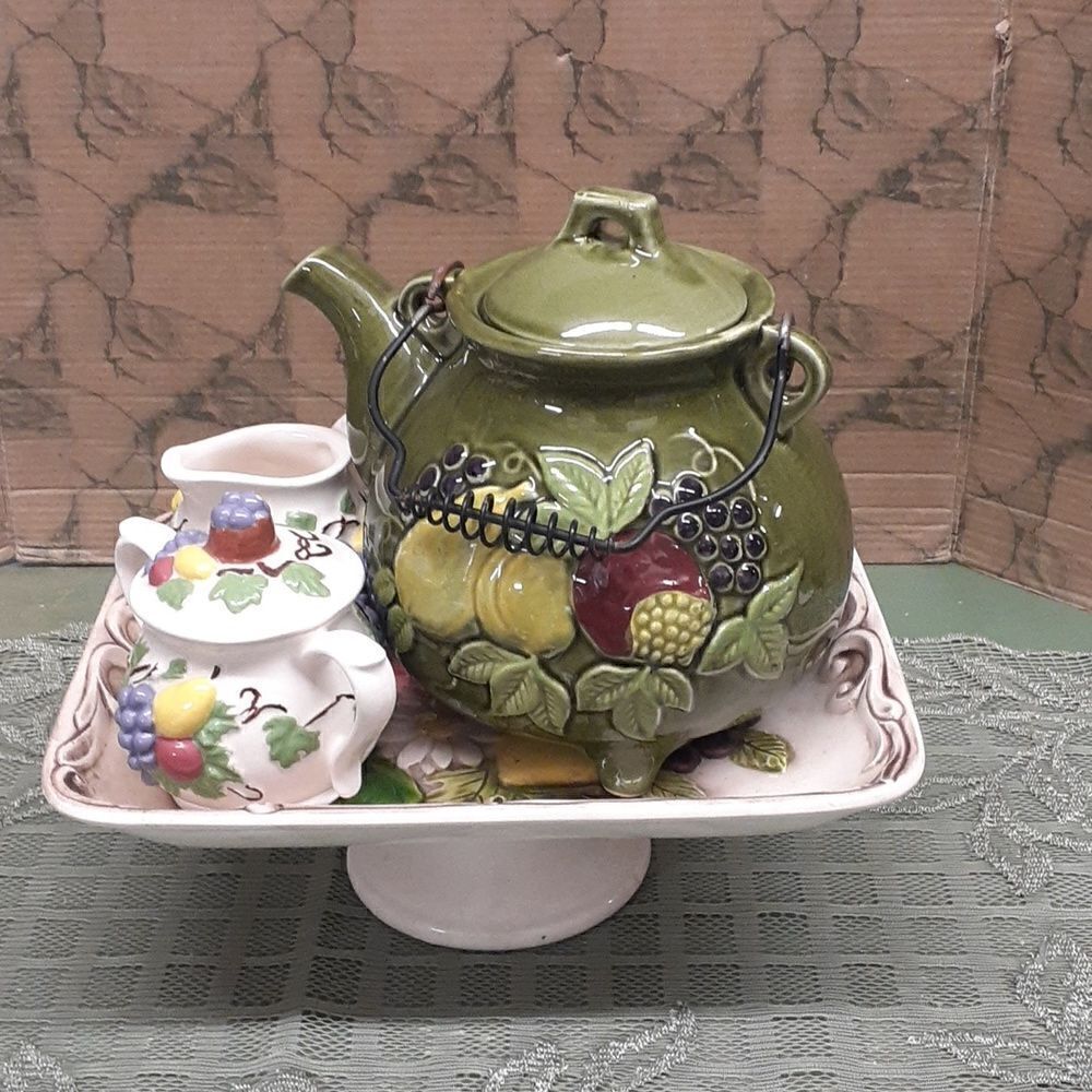4 -pc bundle Vintage Pedestal fruit platter/tray teapot,sugar,creamer set.‎